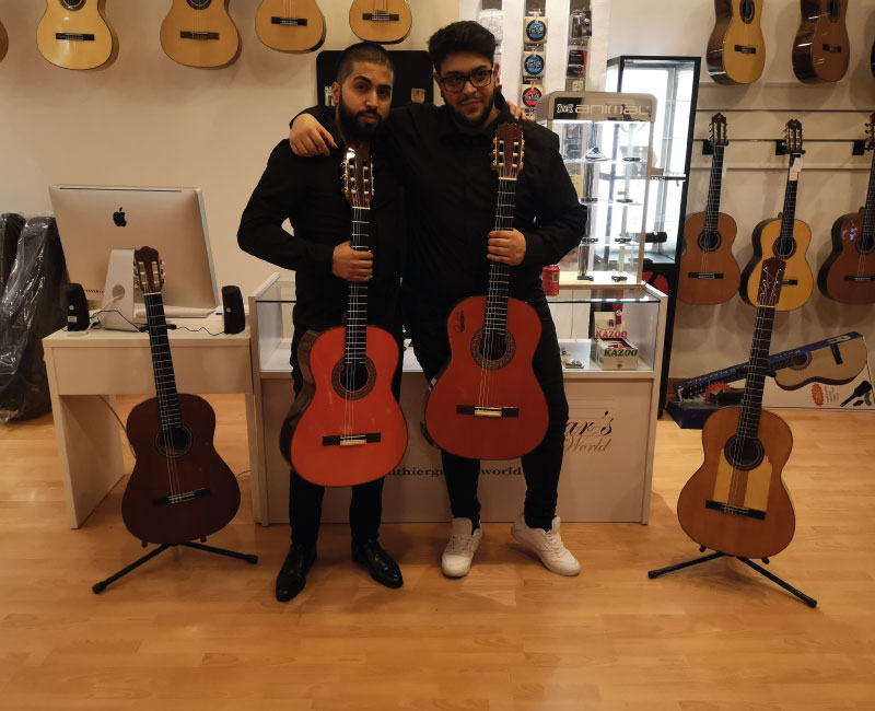 Jorge Pisa y Nano del Amalio en Luthier Guitars World